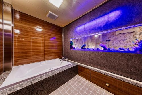 ホテル 茨木シャルルペローの白いチャペル（大人専用）