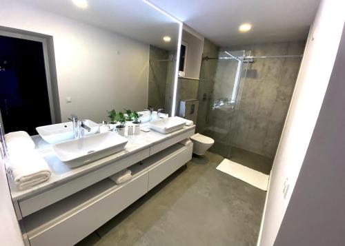 Luksusowy Apartament pod Lasem, Otwock -Shared garden, sauna, wood hot tub! Hot tub seasonal!