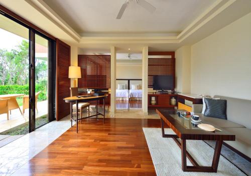 Premier Garden Suite with Club service (Over 13 years old only) - Non-Smoking