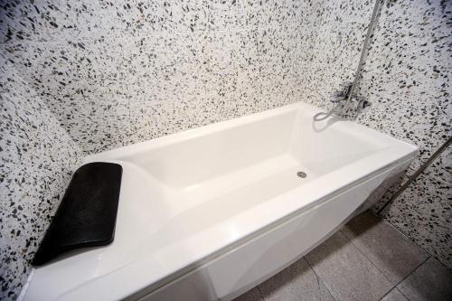 Full-sized bathtubs