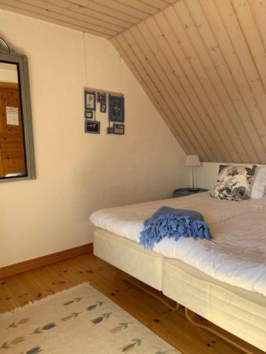 2 twin beds