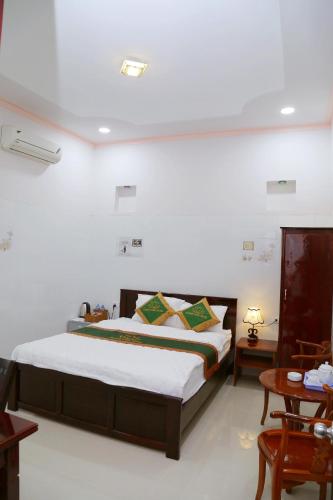 Hotel Restaurant Hoang Uyen