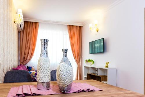 One-Bedroom Apartment image 5