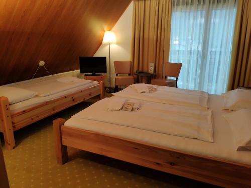 1 queen bed