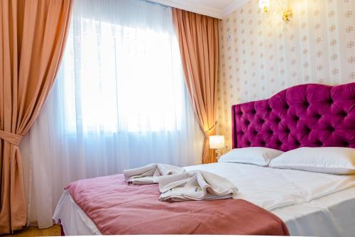One-Bedroom Apartment image 10
