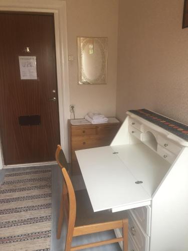 1 twin bed