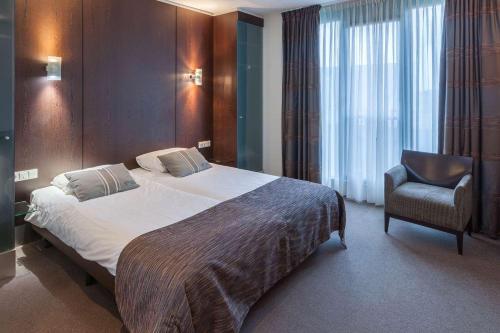 Best Western Hotel Nobis Eindhoven-Venlo A67 Best Western Hotel Nobis Eindhoven-Venlo A67 is conveniently located in the popular Asten area. Both business travelers and tourists can enjoy the hotels facilities and services. 24-hour front desk, 