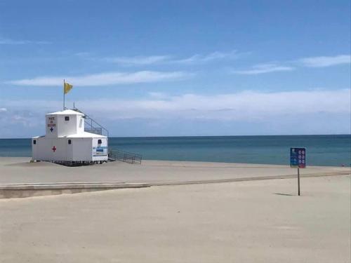 T2 playa soleil levant 50m de la mer climatisation parking