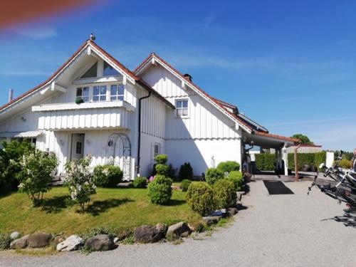 Ferienwohnung am Golfplatz 2.9km von Lindenberg im Allgäu entfernt