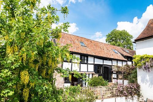 The Old Farm - Gloucester