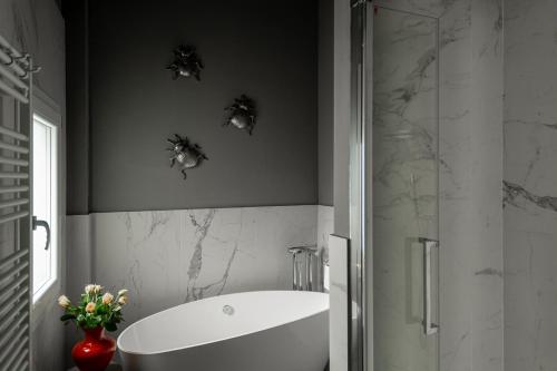 L'8 Boutique Design Apartments - image 4