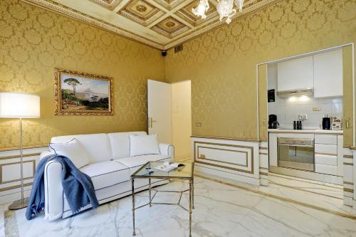 Elegant apartment nearby Trevi Fountain, Řím (fotografie 10)