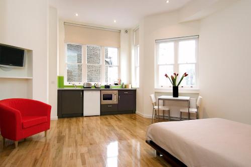 St James House Serviced Apartments by Concept Apartments, Londyn