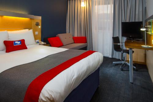 Photo - Holiday Inn Express Bedford, an IHG Hotel