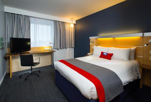 Holiday Inn Express Bedford, an IHG Hotel