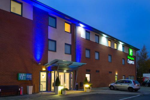 Holiday Inn Express Bedford, an IHG hotel - Hotel - Bedford