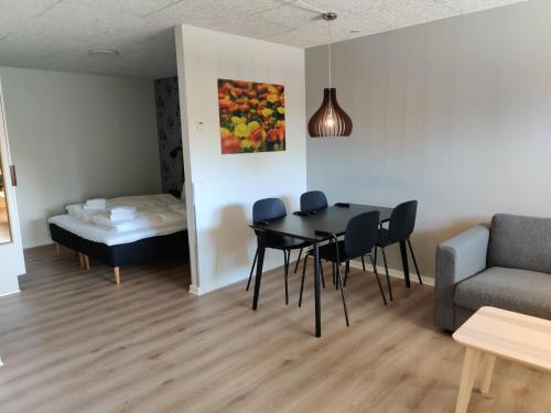 Instalaciones, List Inn in Brande