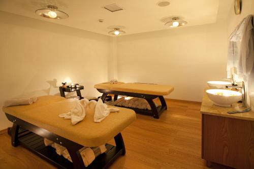 Oceanis Beach & Spa Resort - image 2