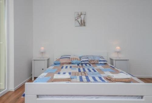 House Tina - image 7