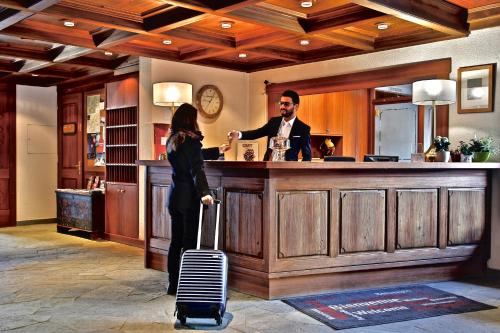 Lobby, Hotel-Restaurant Le Mont Paisible, Crans-Montana in Crans Montana