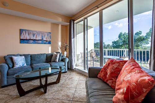 Florida at its finest! Tampa Bay hidden gem resort-style community! - image 13