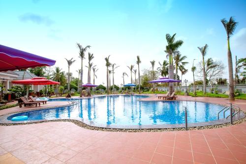Swimming pool, Thien An Hotel in Soc Trang