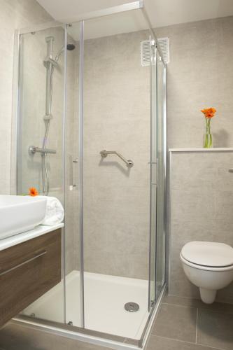 Asgard Apartments - image 4