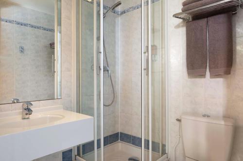 Bathroom, Le Hameau de Passy near Royal Embassy of Thailand