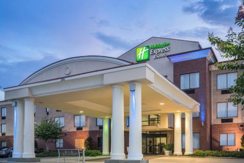 Holiday Inn Express Hotel & Suites- Gadsden