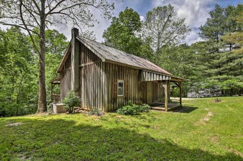 Waters Edge Retreat with Deck on Patoka Lake! - Taswell