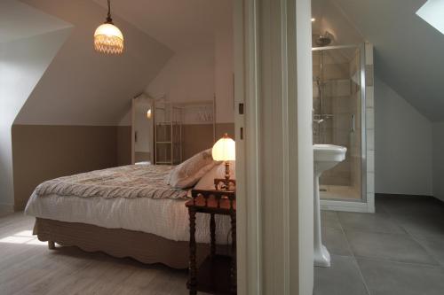 Ванна кімната, A l'Ombre des Pommiers in Quimper