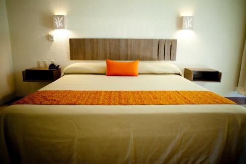 Bed, Hotel Plaza Palenque in Palenque