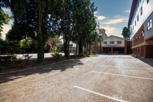 Westone Manor Hotel, Northampton