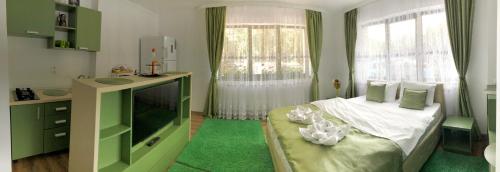 Deluxe Double Room with Extra Bed