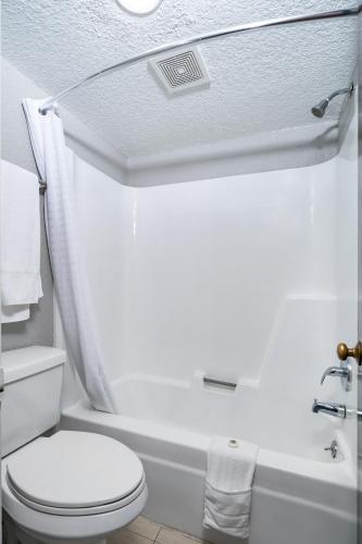 2 double beds