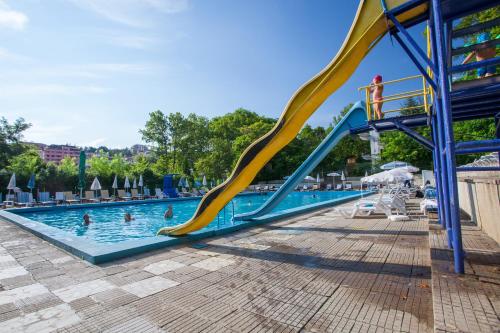 Басейн, Бунгала Сън Сити in Санданскі