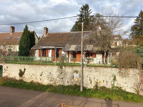 Maison de Bourgogne gîte à louer La Brûlerie