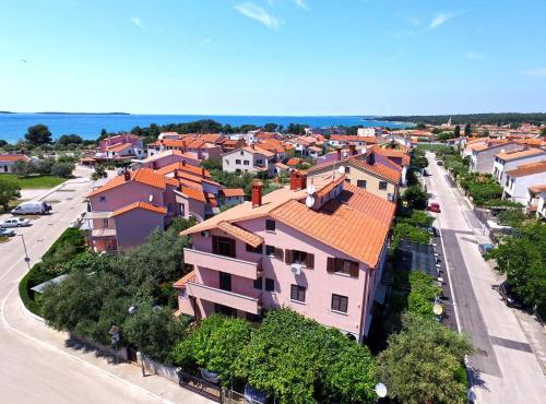 BrijuniSol - 2 Apartments Top Position near the Beautiful Beach, Fažana (zdjęcie 2)
