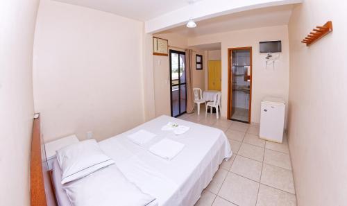 Double Room image 5
