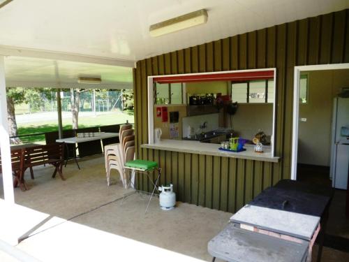 Christmas Creek Cafe & Cabins in Hinterland