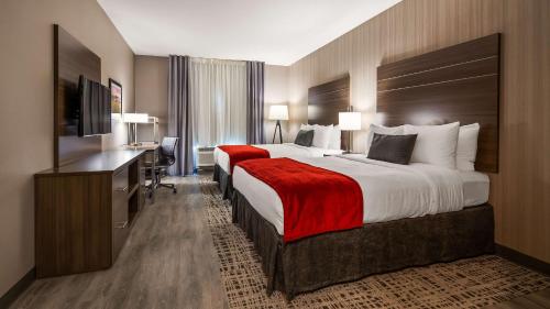 2 queen beds