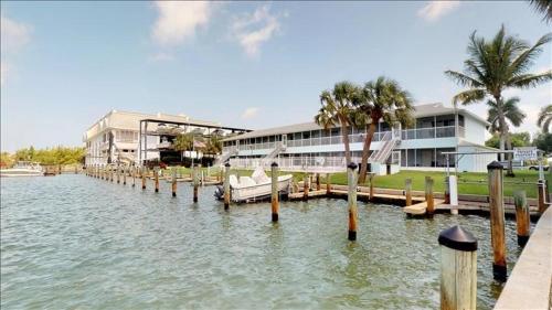 DWL - 11 - Driftwood Landing condo - main image