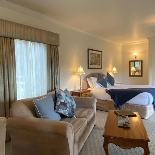 King Suite with Spa Bath