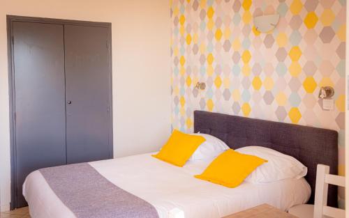 1 double bed