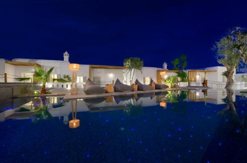 Petinos Hotel - main image