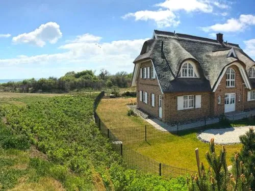 Strandhaus 6 "Düne" in Lobbe mit Meerblick, Kamin, Sauna in Lobbe, Deutschland
