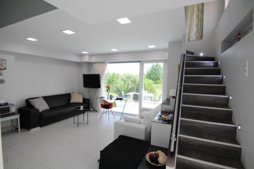 Létesítmények, Nzeb Villa in Kato Achaia