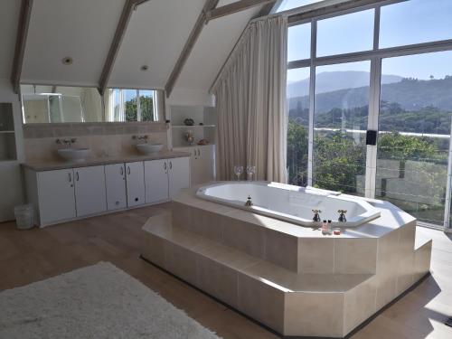 Salle de bain, Whales Way Ocean Retreat in Rivage de Wilderness