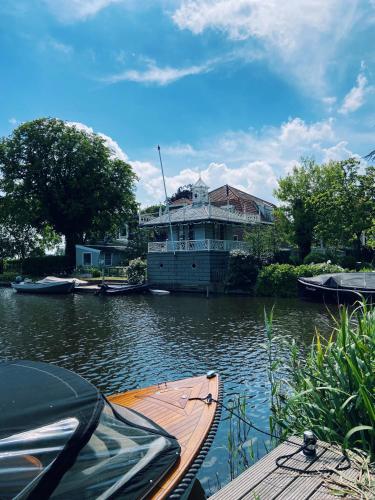 Inn on the Lake - image 3