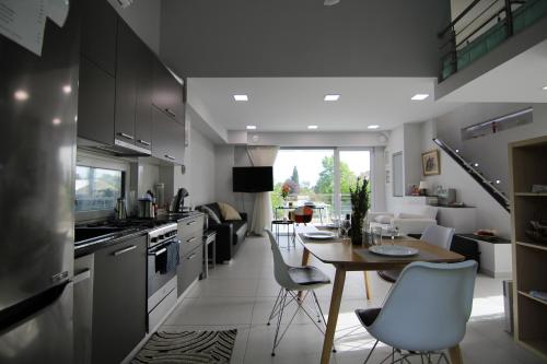 Létesítmények, Nzeb Villa in Kato Achaia